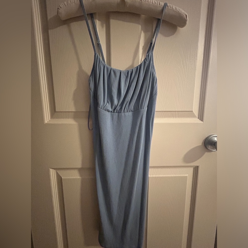 kendall and kylie blue dress